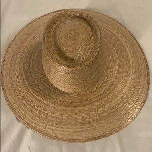 Lack of color Hat
